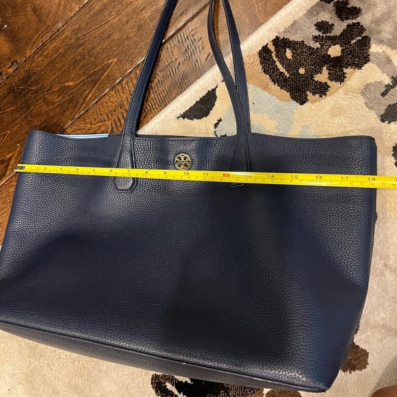 Tory Burch Tote Bag - Picture 3 of 4